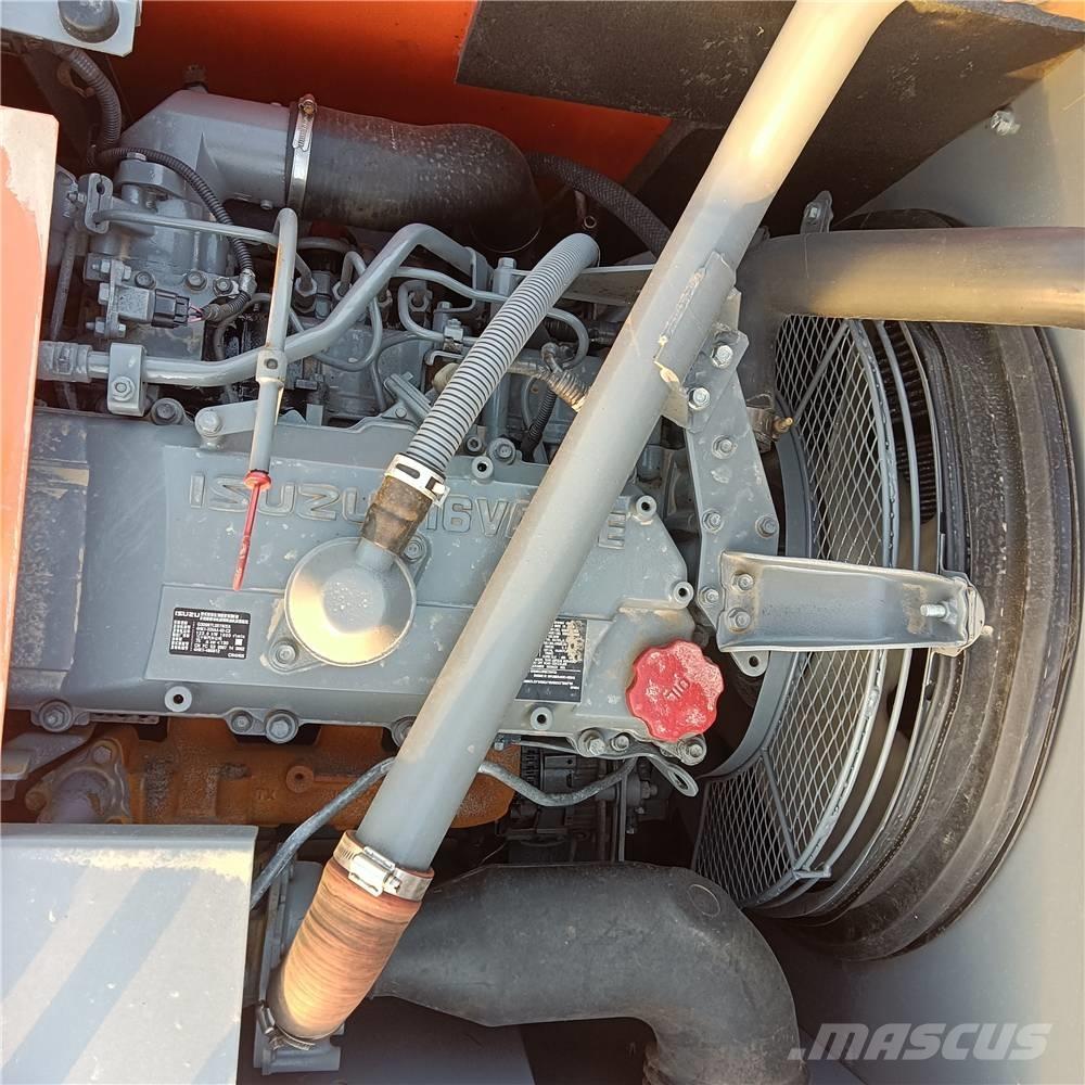 Hitachi ZX240 حفارات زحافة