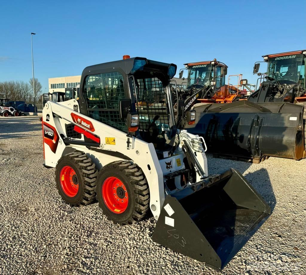 Bobcat S 450 لوادر انزلاقية التوجيه