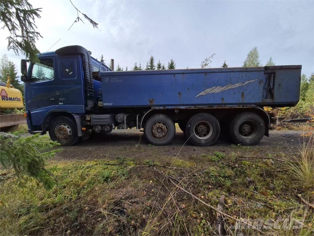 Volvo FH16 8x4 550 شاحنات قلابة