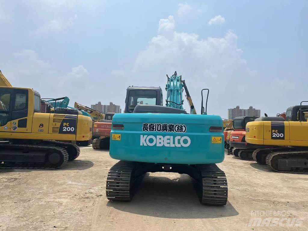 Kobelco sk140-8 حفارات زحافة