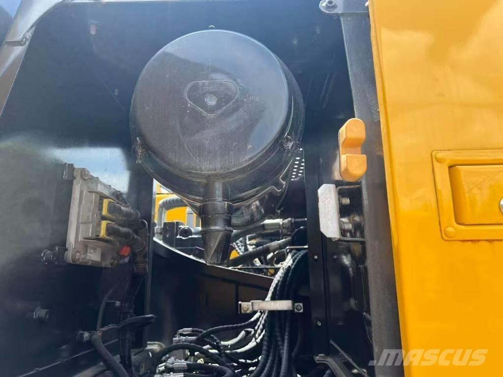 Volvo EC 290 حفارات زحافة