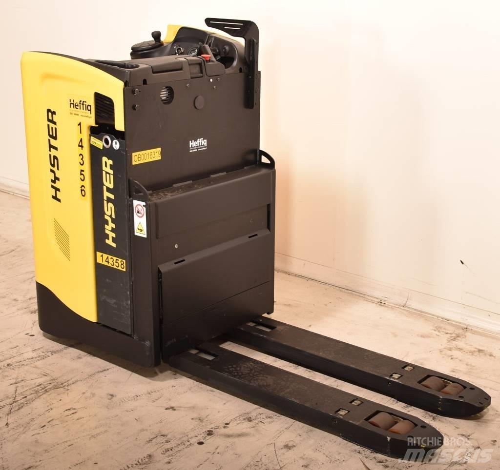 Hyster RP2.5N-24 معدات الرفع منخفض المستوى