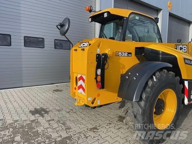 JCB 532-70 مناولات متداخلة