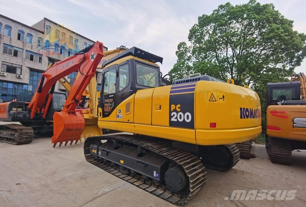 Komatsu PC 200-7 حفارات زحافة