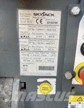 SkyJack SJ III 3219 رافعات مقصية الشكل