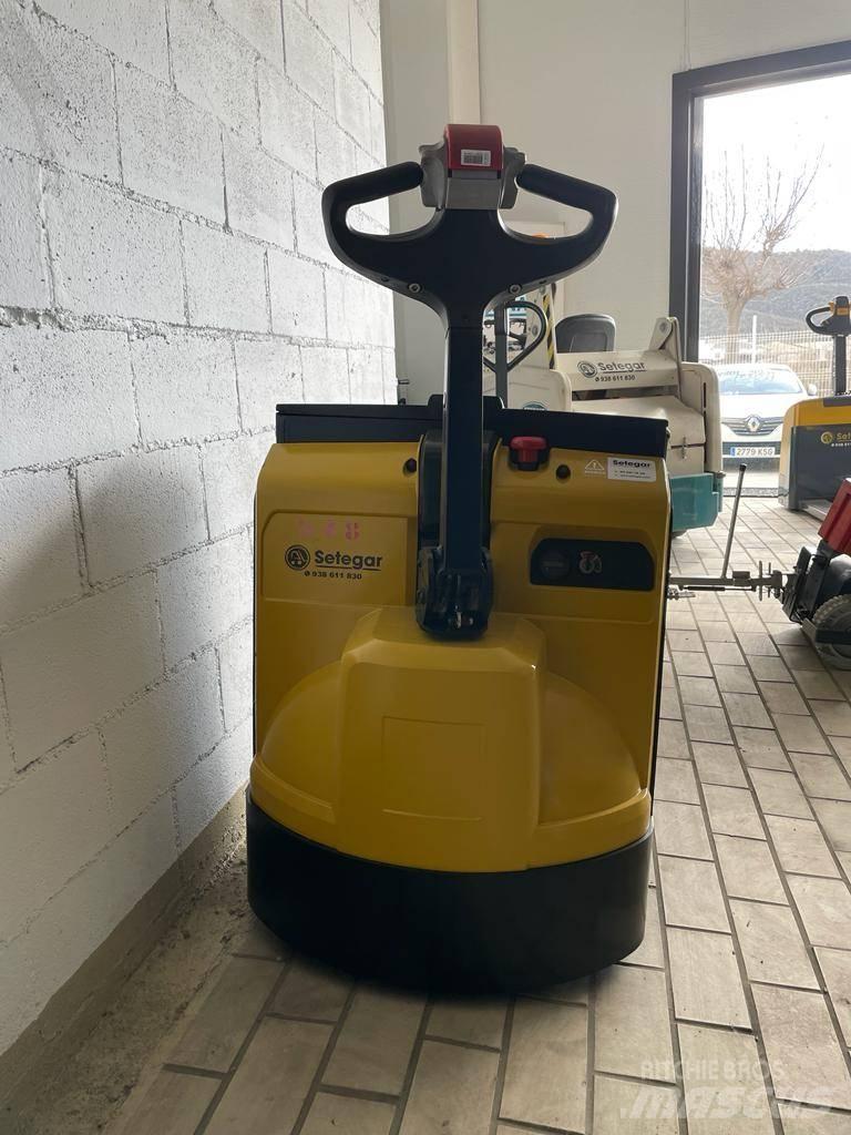 Yale MP 18 AC معدات الرفع منخفض المستوى