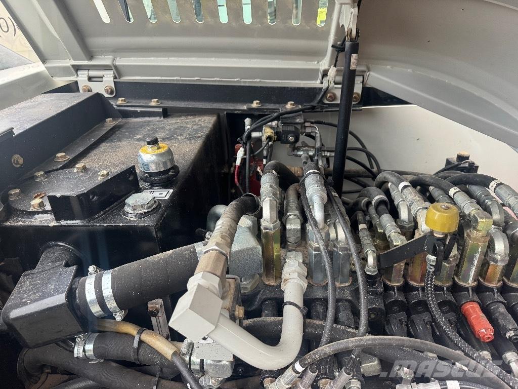 Takeuchi TB 290 حفارات وسط 7 طن - 12 طن