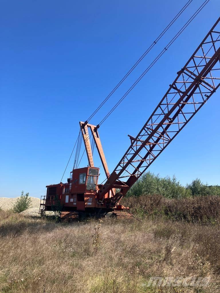 Manitowoc 4600 حفارات ساحبة