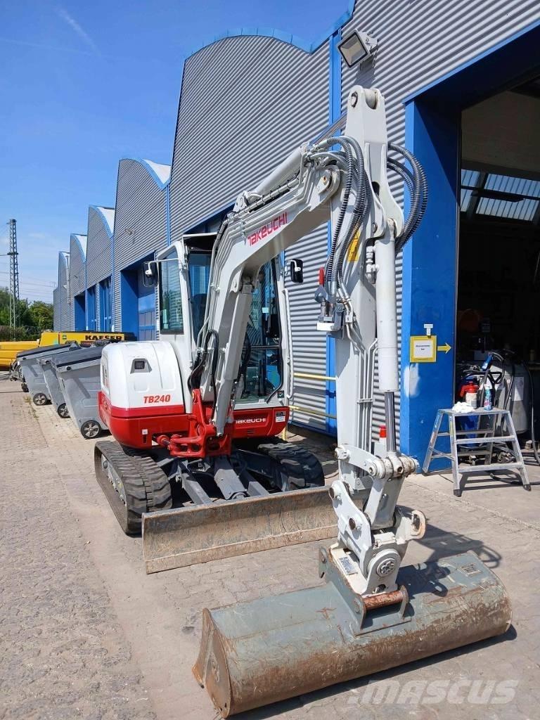 Takeuchi TB 240 DPF حفارات صغيرة أقل من 7 طن (حفارات صغيرة)