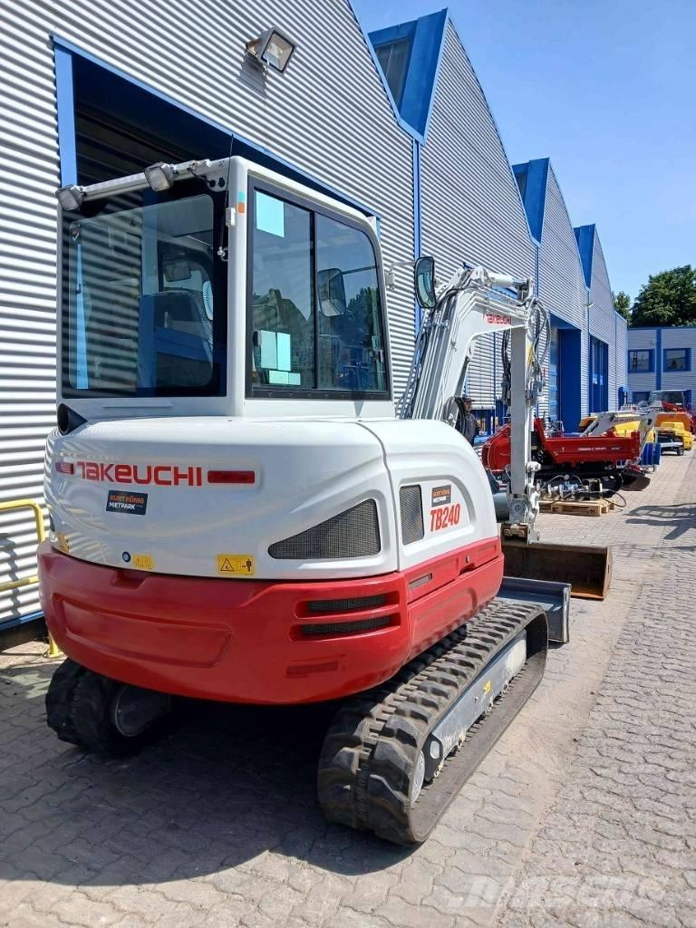 Takeuchi TB 240 DPF حفارات صغيرة أقل من 7 طن (حفارات صغيرة)