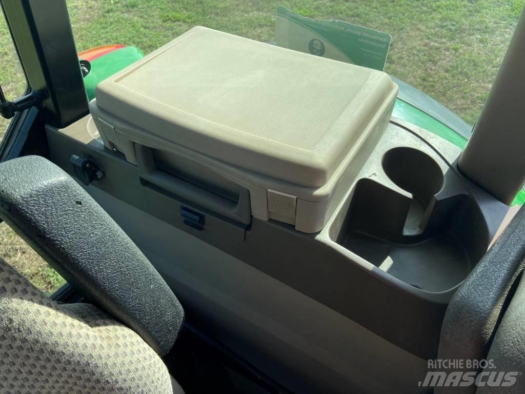 John Deere 6100 RC الجرارات