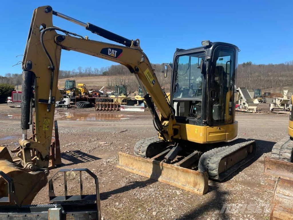 CAT 304 E CR حفارات زحافة