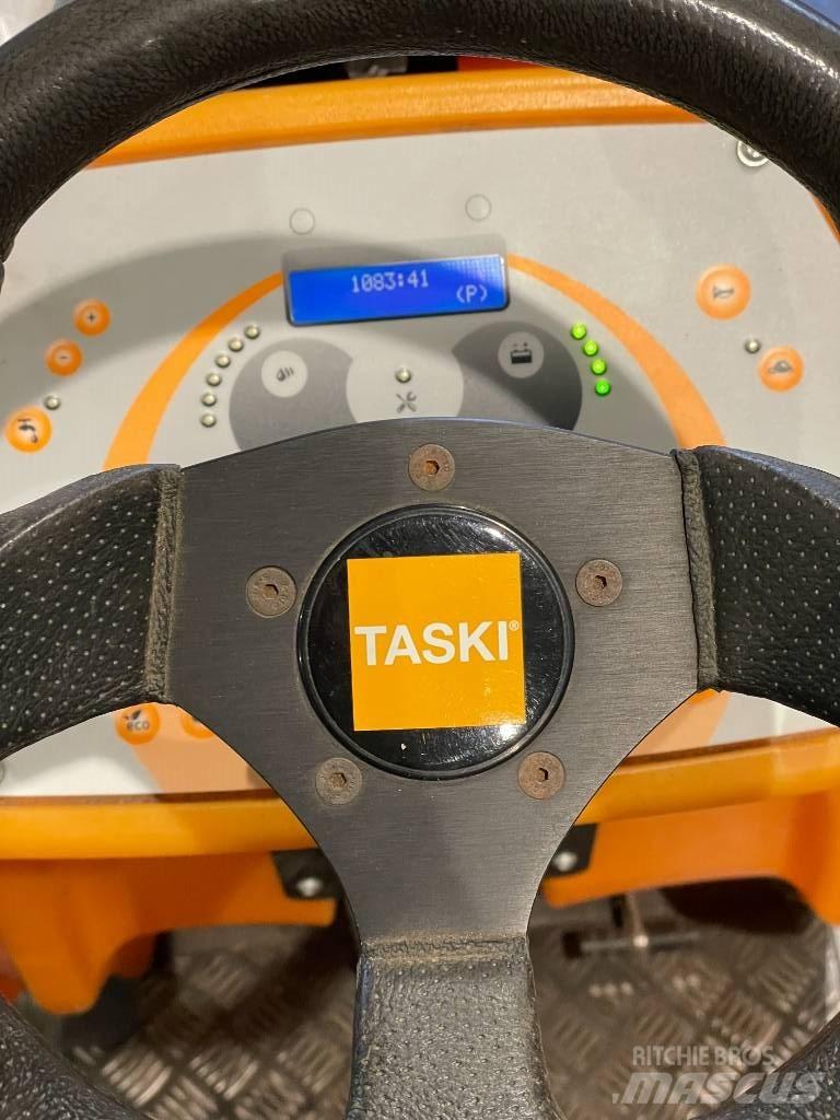 Taski swingo آلات الارضيات و التلميع