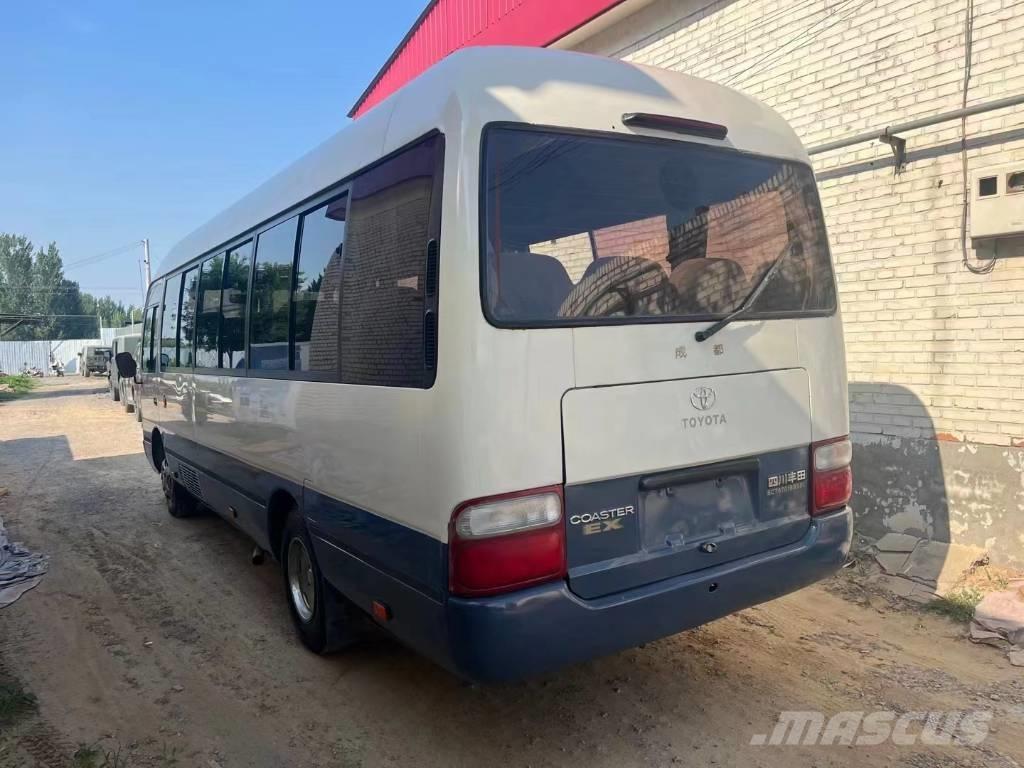 Toyota Coaster Bus حافلة صغيرة