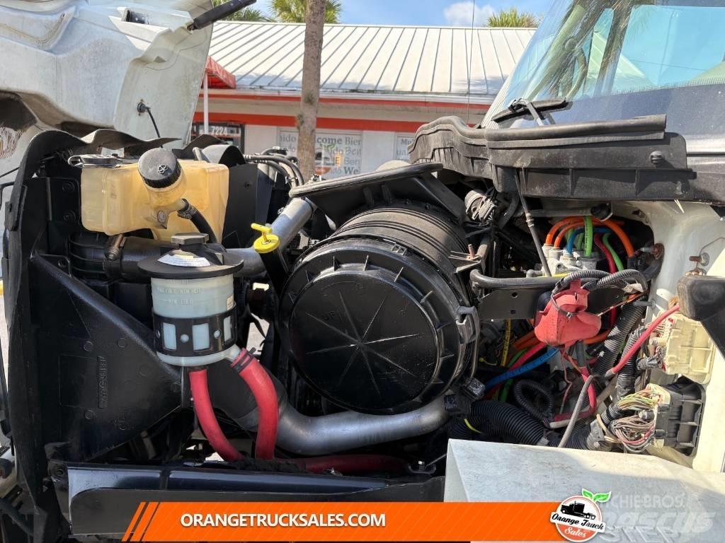 International 7400 صهاريج مياه