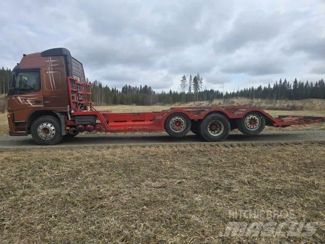 Volvo FM12 8x2 شاحنات نقل آلة الغابات