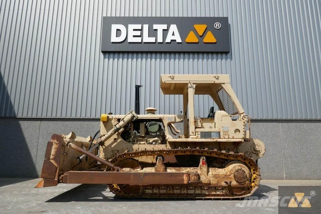 CAT D7G Ex-army بلدوزرات مجنزرة