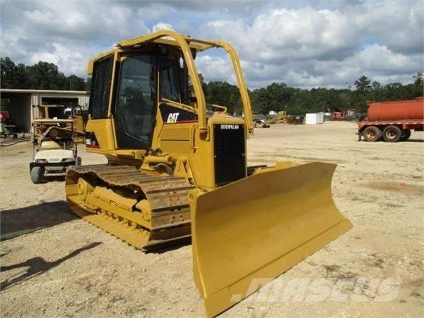 CAT D 5 G LGP بلدوزرات مجنزرة