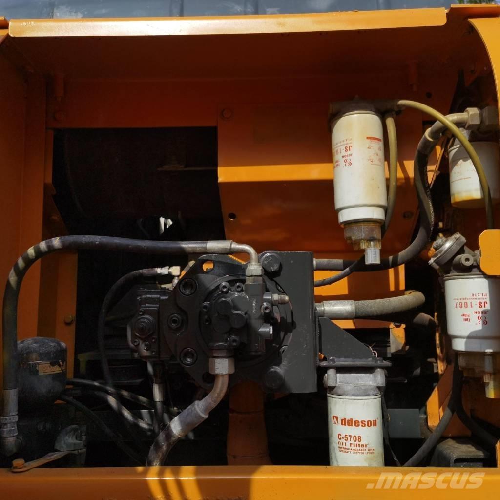 Hyundai R220LC-9S حفارات زحافة