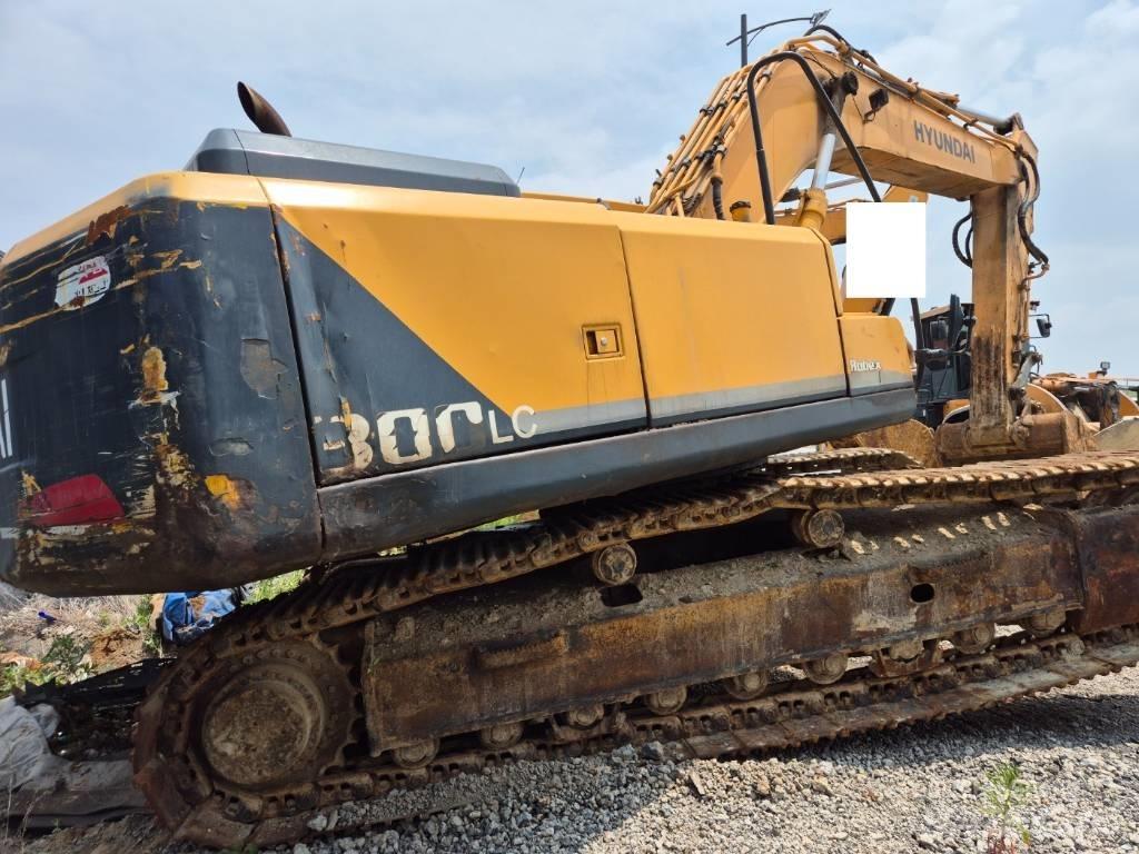 Hyundai Robex 300 LC حفارات زحافة