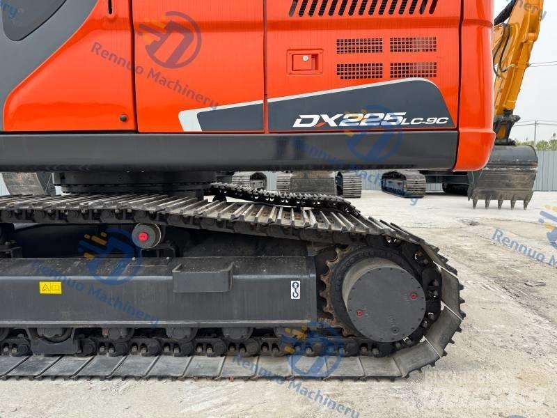 Doosan DX 225 LC-9C حفارات زحافة