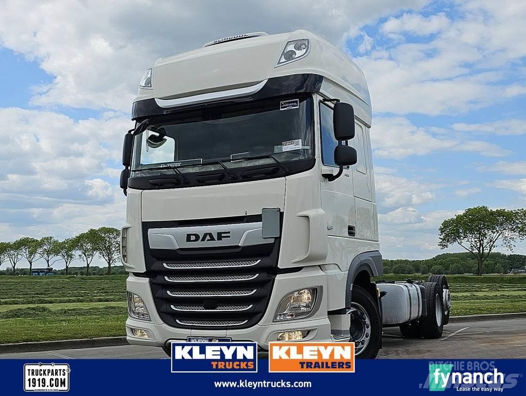 DAF XF 480 شاحنات بمقصورة وهيكل