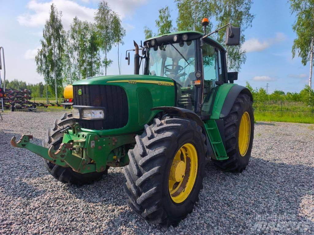 John Deere 6920 الجرارات
