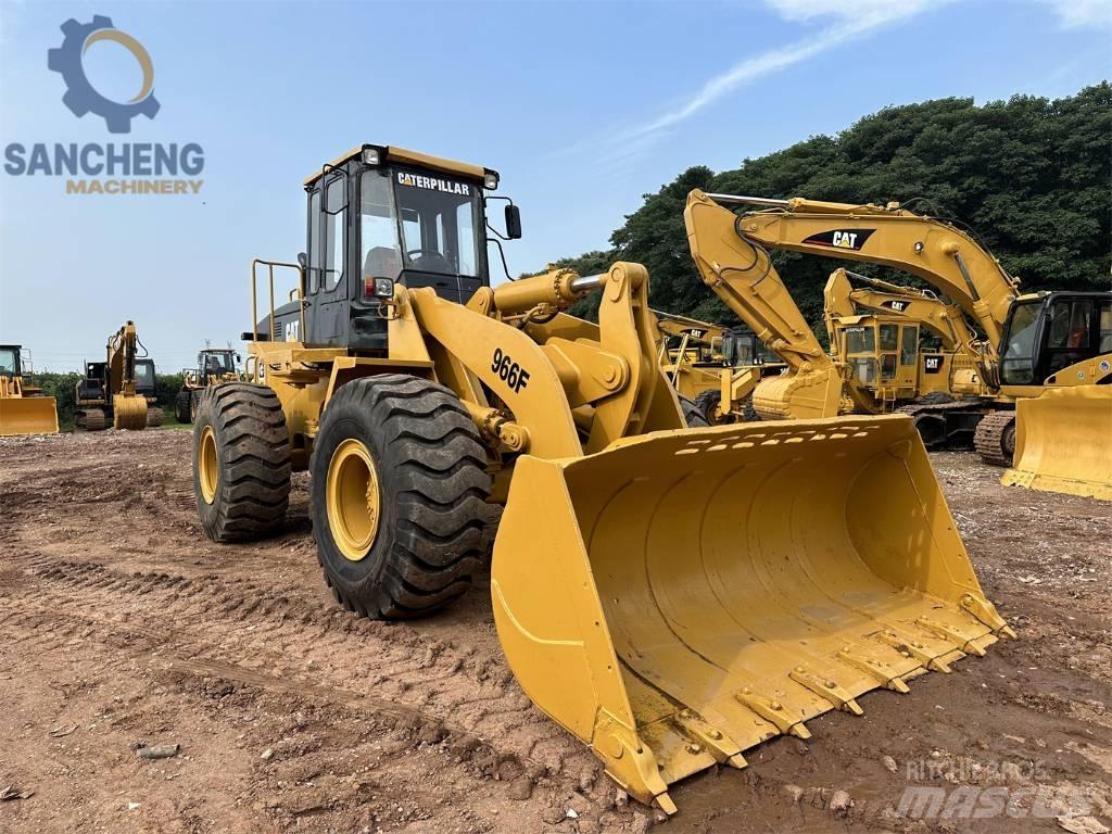 CAT 966 F لوادر بعجل