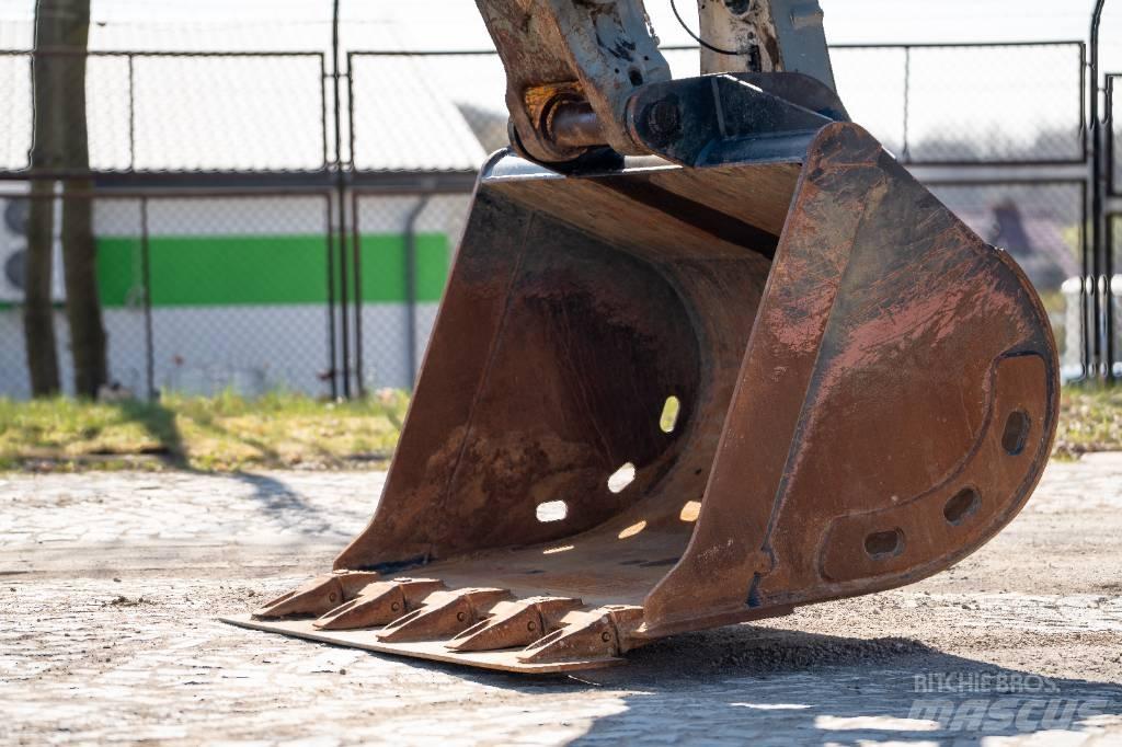 Liebherr R 934 C حفارات زحافة