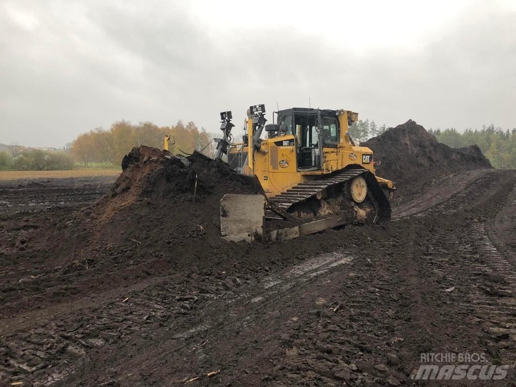 CAT D 6 T LGP بلدوزرات مجنزرة