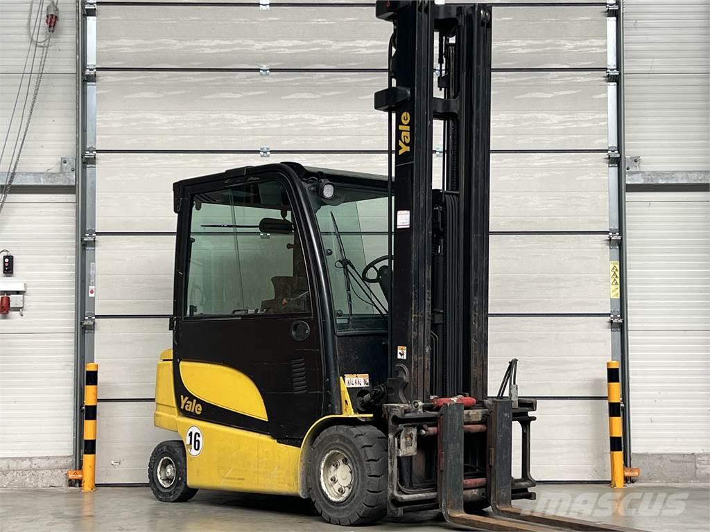 Yale ERP30VL شاحنات ذات رافعات شوكية تعمل بالكهرباء