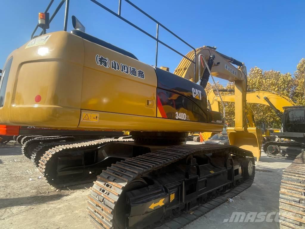 CAT 340D2L حفارات زحافة