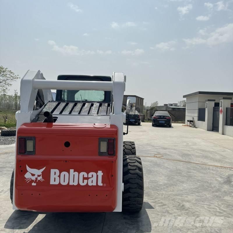Bobcat S 300 لوادر انزلاقية التوجيه