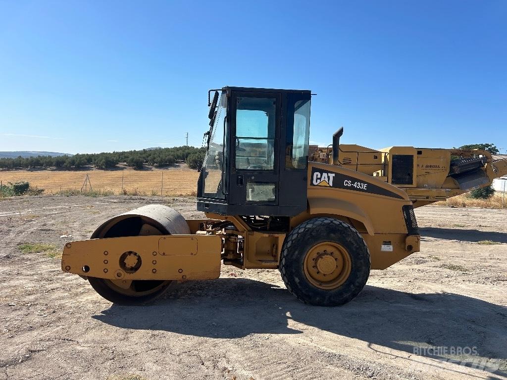 CAT CS 433 E مداحل ثنائية الاسطوانة