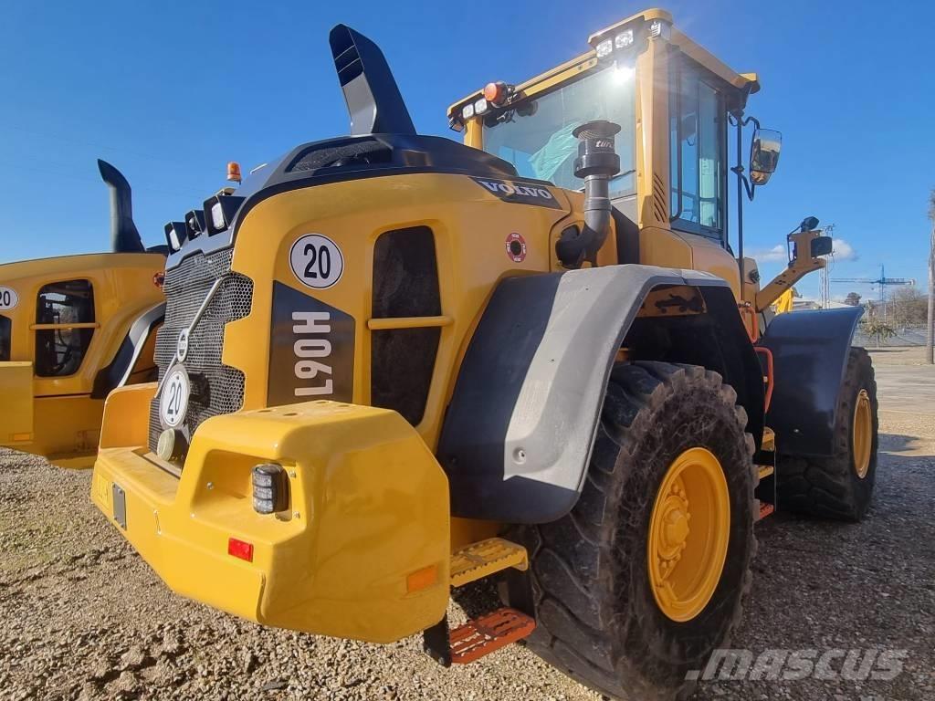 Volvo L 90 H لوادر بعجل