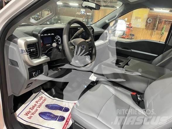 Ford F550 XL أخرى