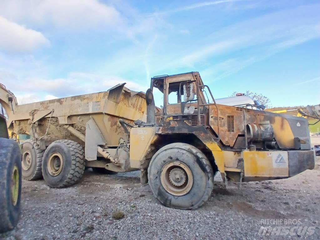 Komatsu HM 300-2 ساحبات مفصلية