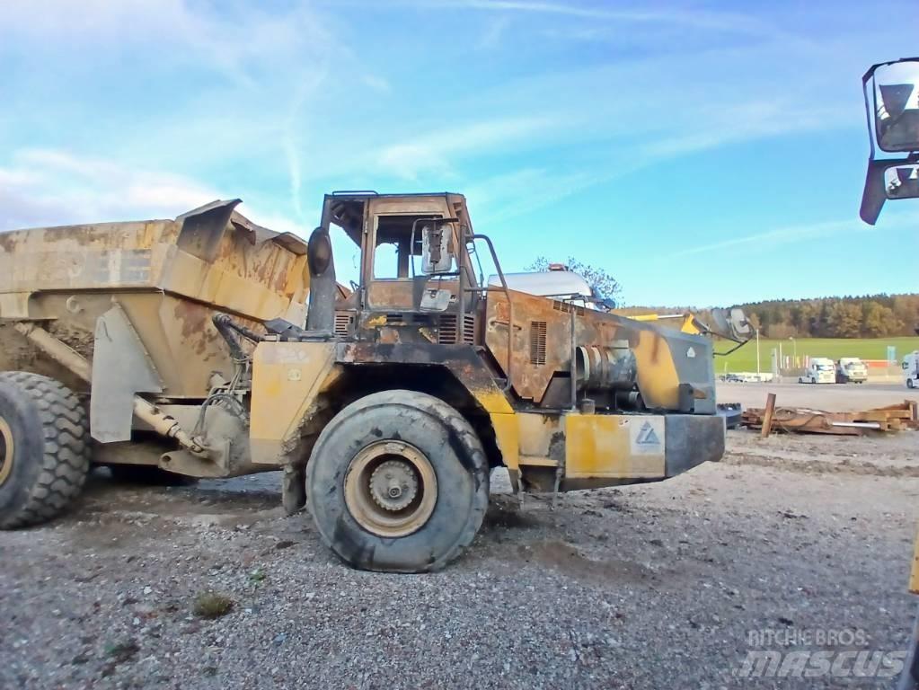 Komatsu HM 300-2 ساحبات مفصلية