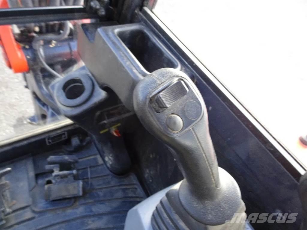 Kubota KX121-3 حفارات صغيرة أقل من 7 طن (حفارات صغيرة)