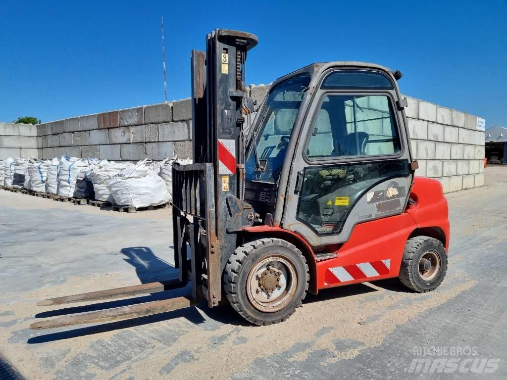 Manitou MI 35 D شاحنات الديزل
