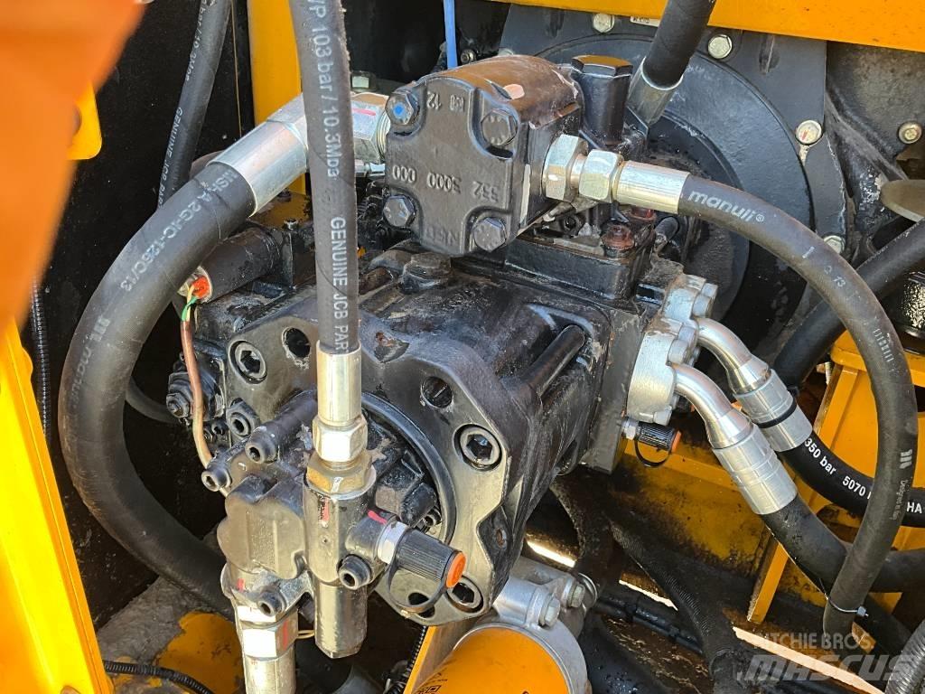 JCB JS 145 LC حفارات زحافة