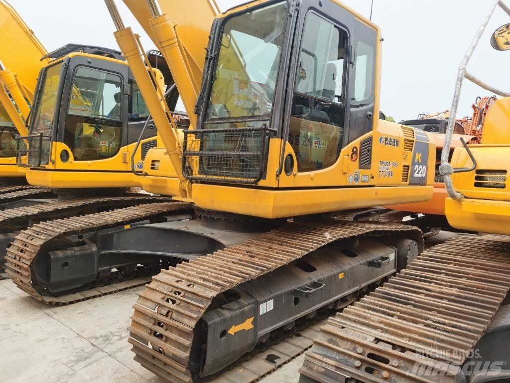 Komatsu PC 220-8 حفارات زحافة