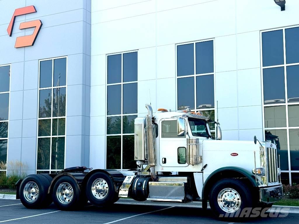 Peterbilt 388 وحدات الجر