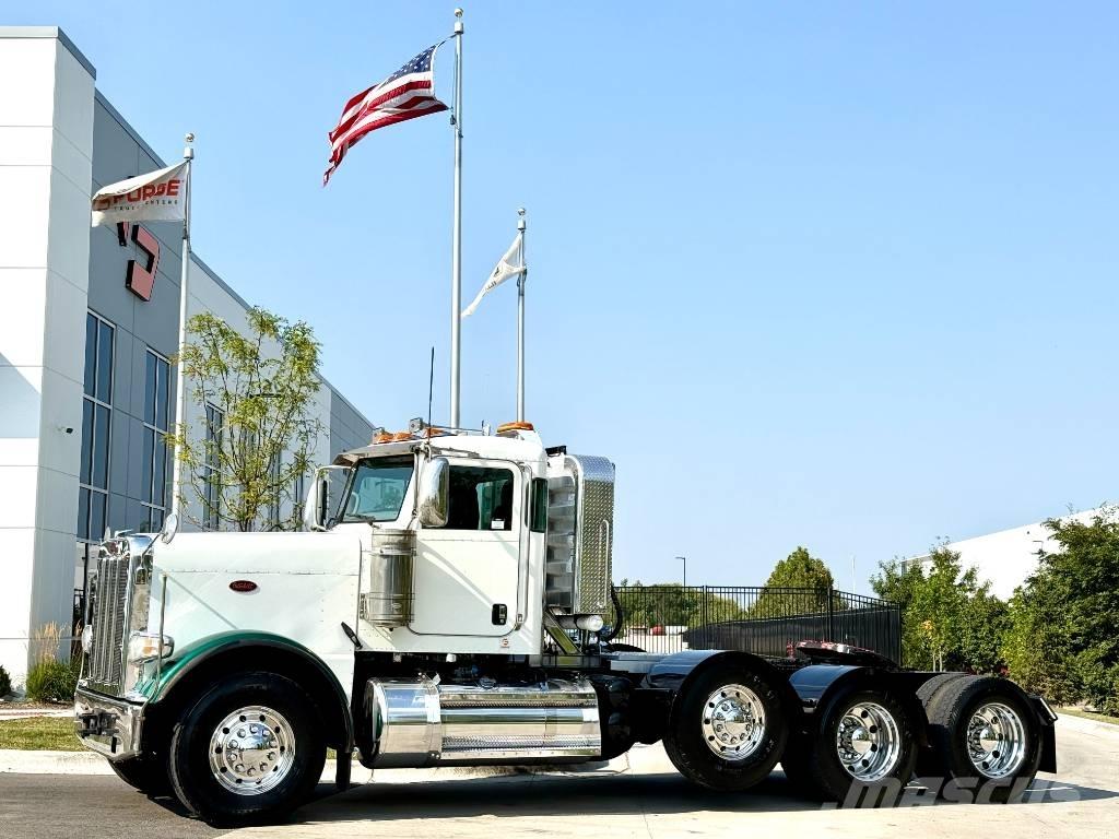 Peterbilt 388 وحدات الجر