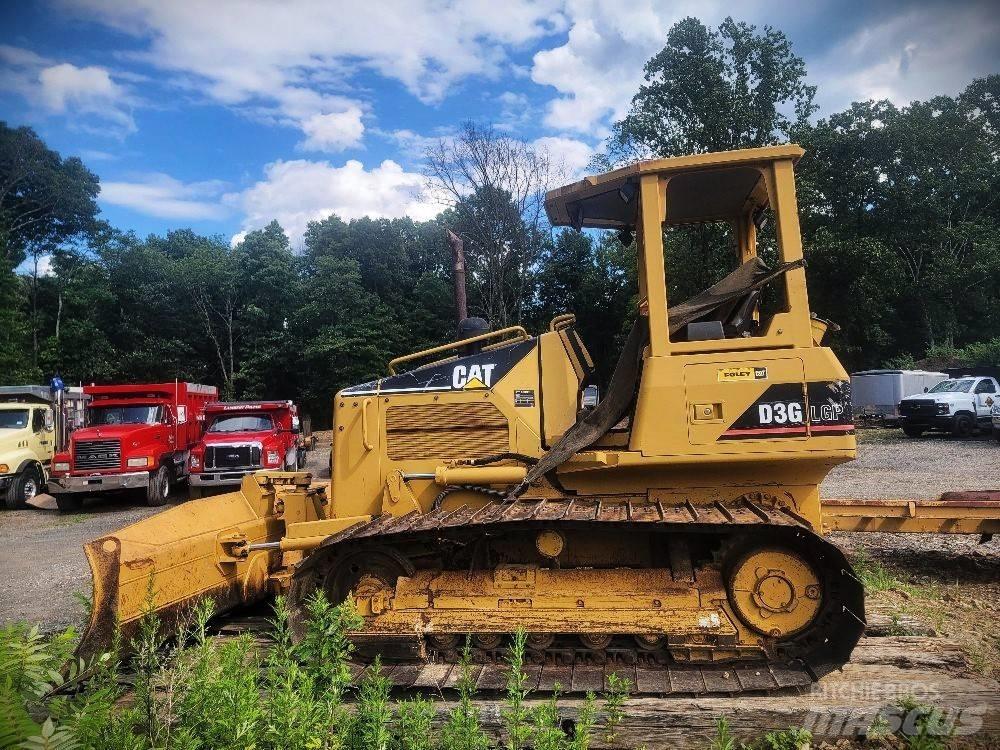 CAT D 3 G LGP بلدوزرات مجنزرة