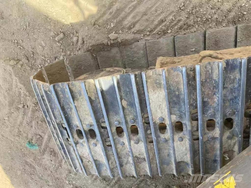 Volvo ec80d حفارات زحافة