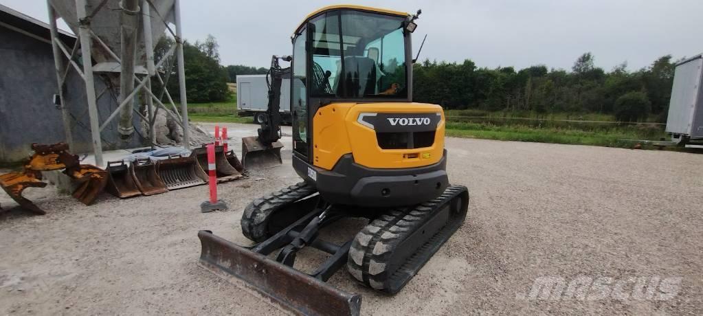 Volvo ECR 50 D حفارات صغيرة أقل من 7 طن (حفارات صغيرة)