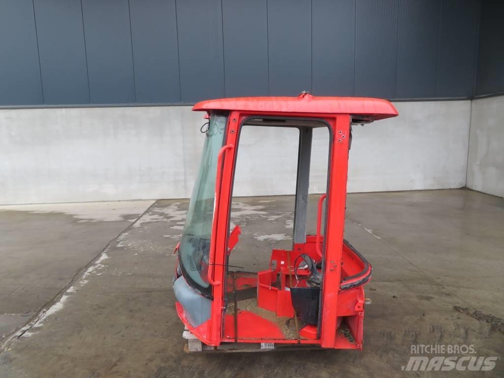 Volvo L 30 B / L 35 كابينة والداخلية