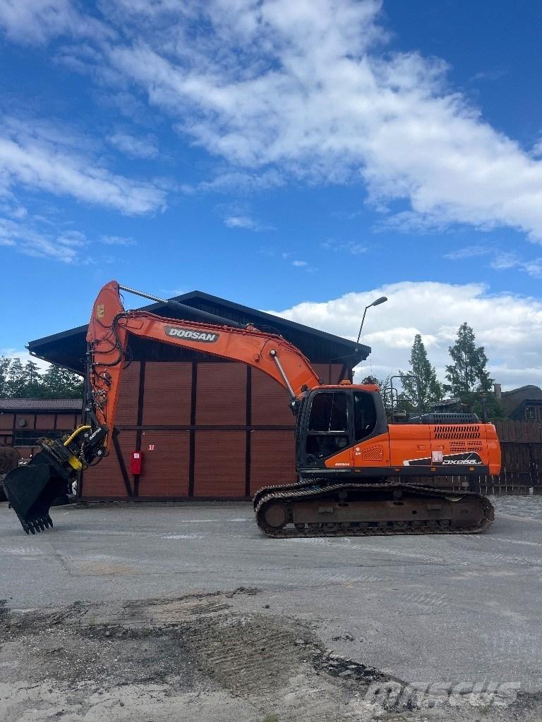 Doosan DX 255 LC-5 حفارات زحافة