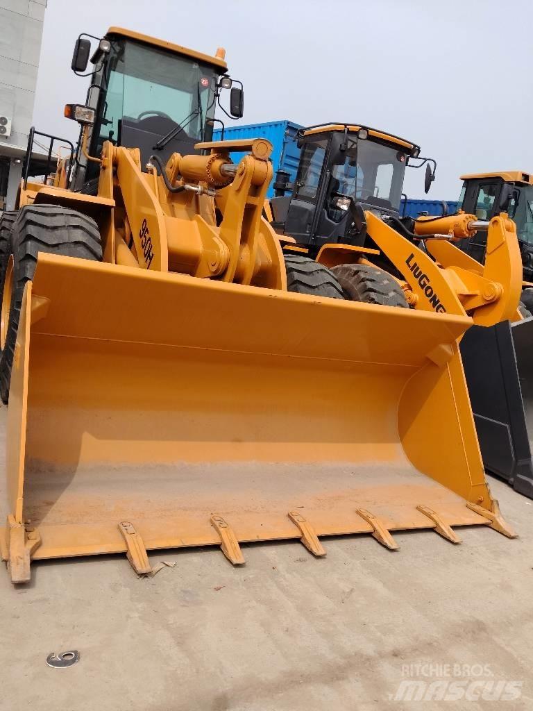 CAT 950H لوادر بعجل